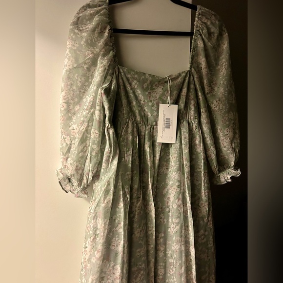 NWT - Worth Collective - Mona Maxi Dress w/ Smocking Sage Green - Bump Friendly - Picture 5 of 5